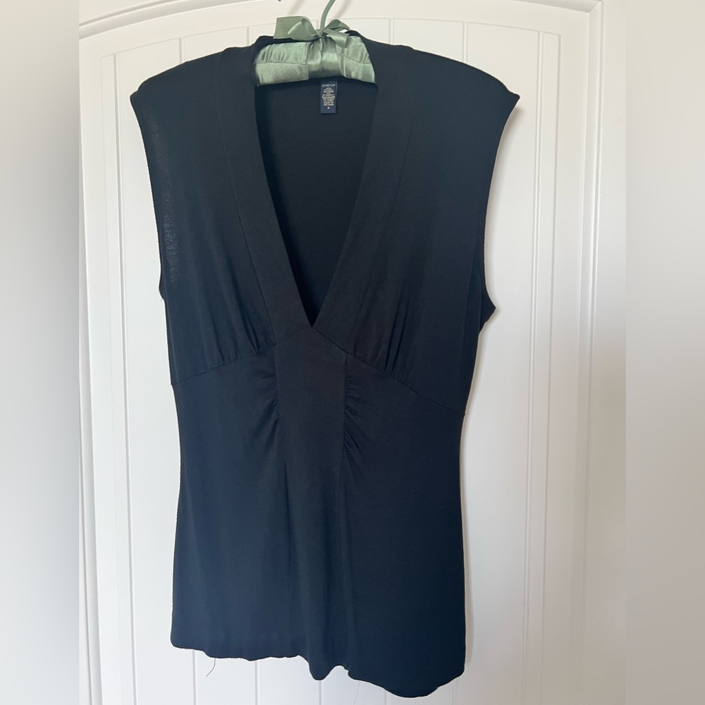 Black Deep V-neck Sleeveless Top from Banana Republic